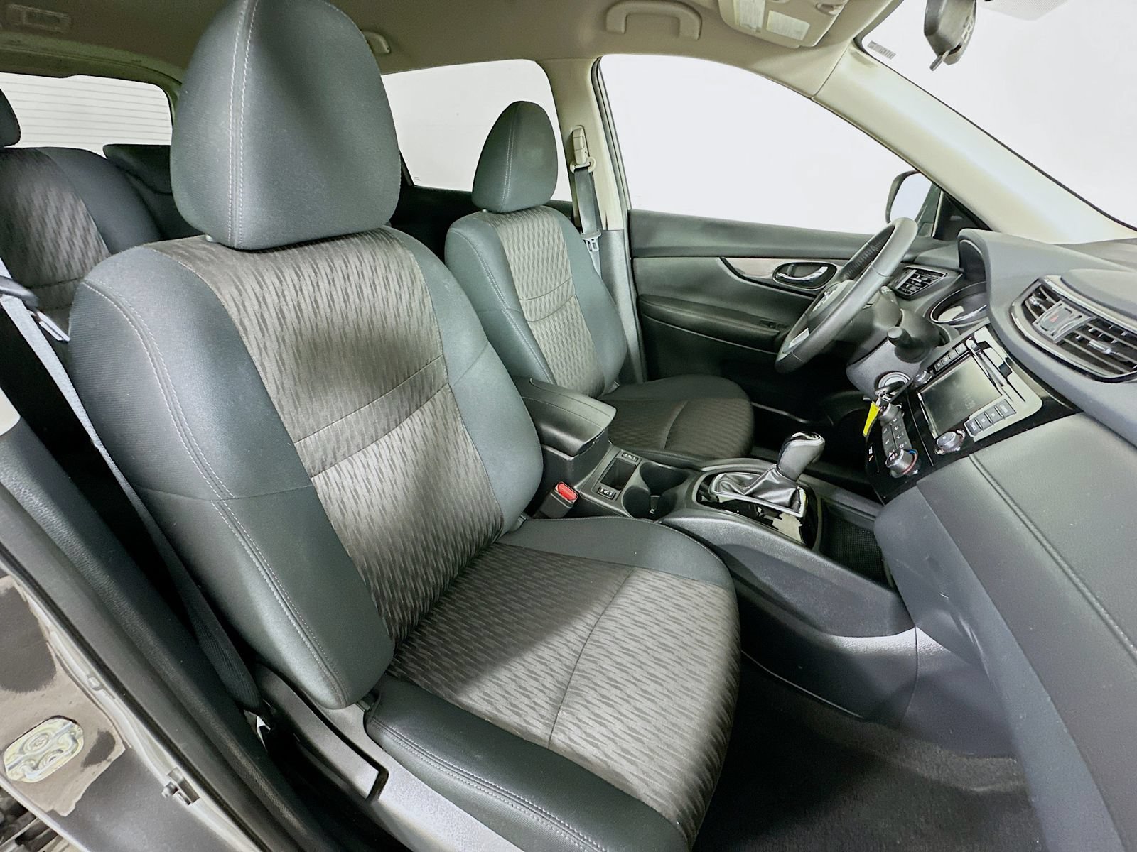 Used 2019 Nissan Rogue S w/ Special Edition Package AWD/4WD image 41