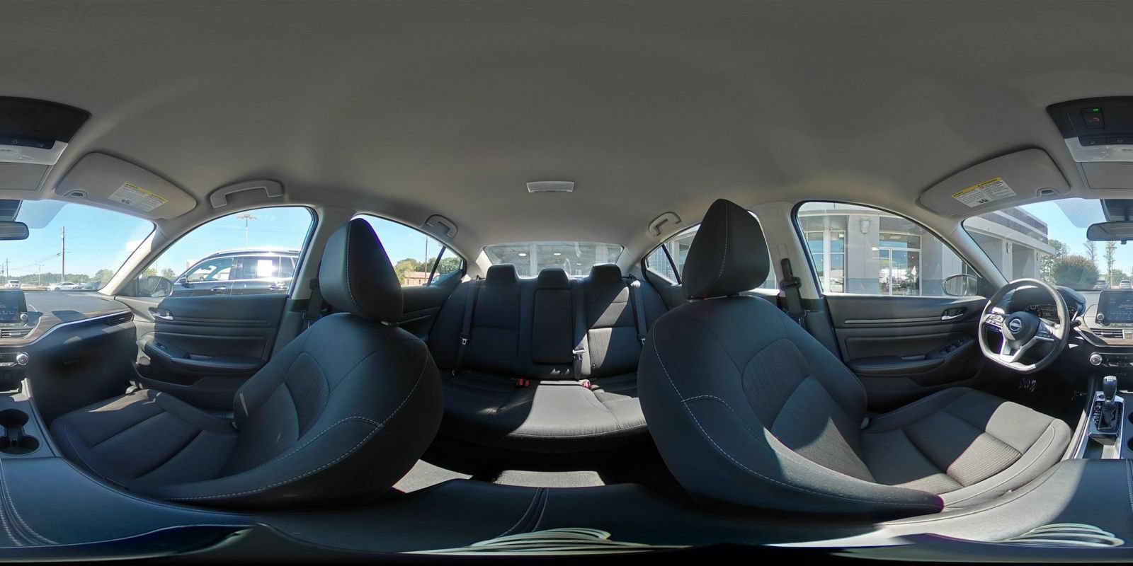 Used 2025 Nissan Altima 2.5 SV FWD image 42