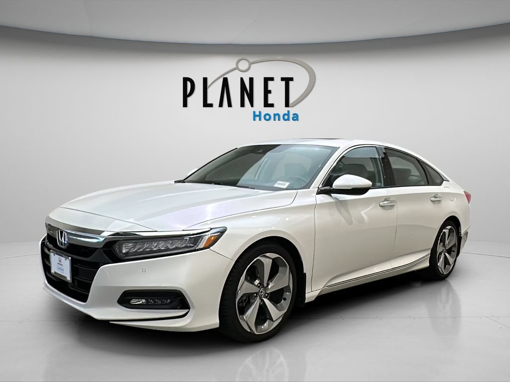 Certified 2018 Honda Accord Touring image 3