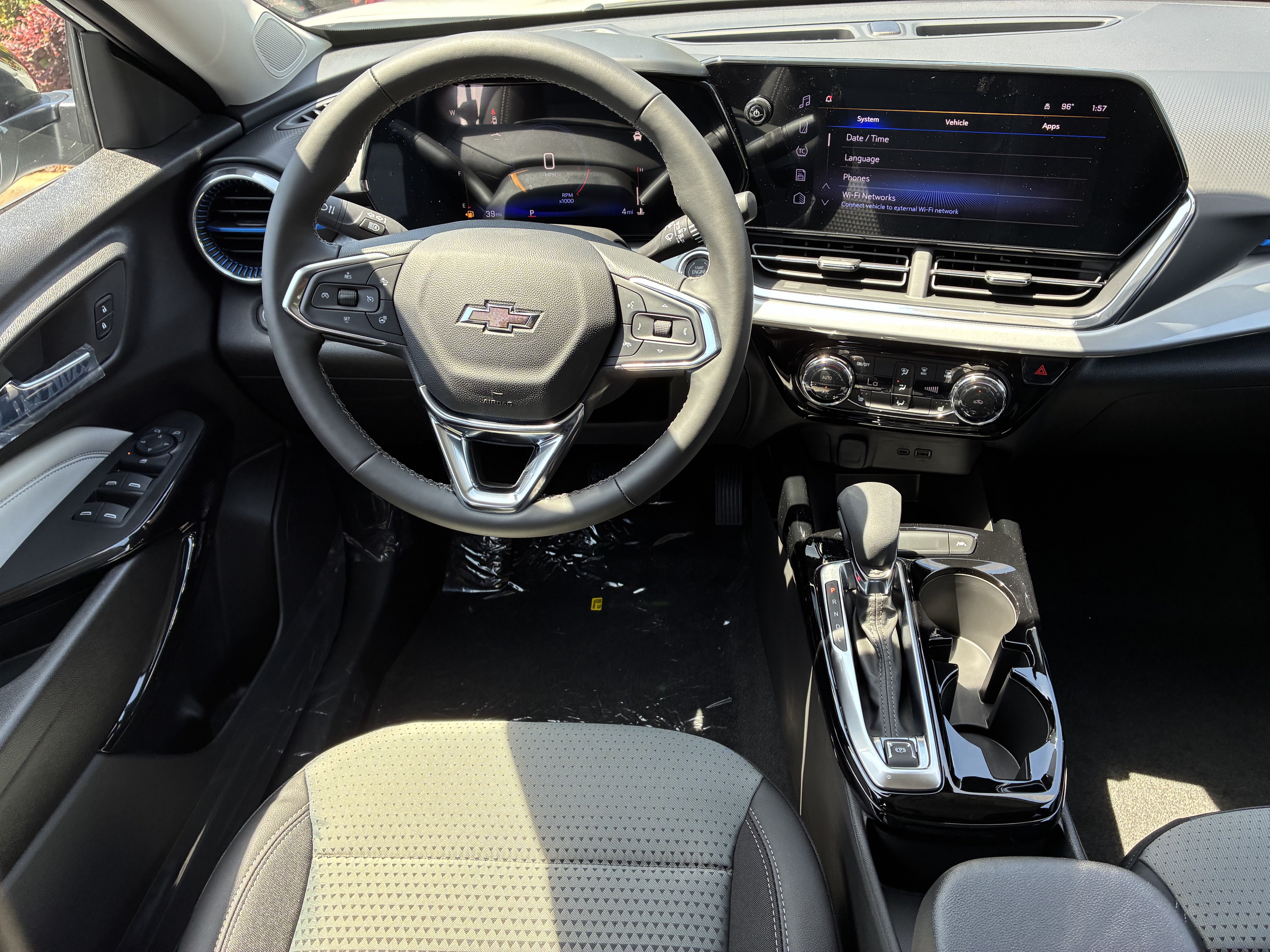 New 2026 Chevrolet Trax LT w/ Driver Confidence Package FWD image 20