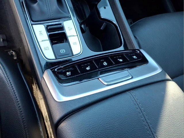 Used 2022 Hyundai Santa Cruz Limited AWD/4WD image 29