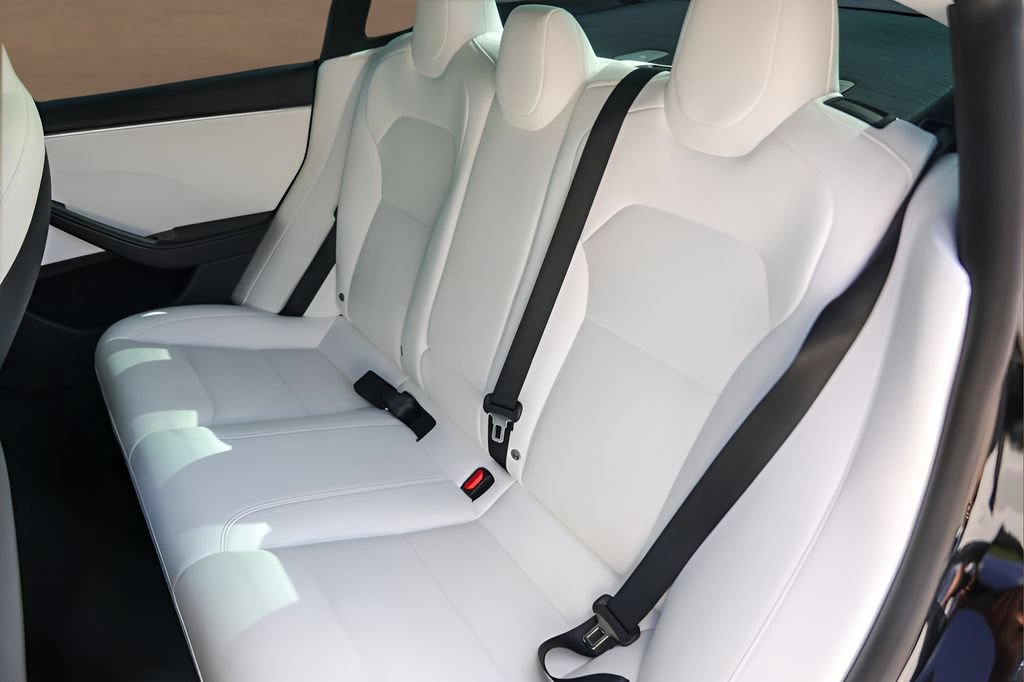 Used 2025 Tesla Model 3 RWD image 21