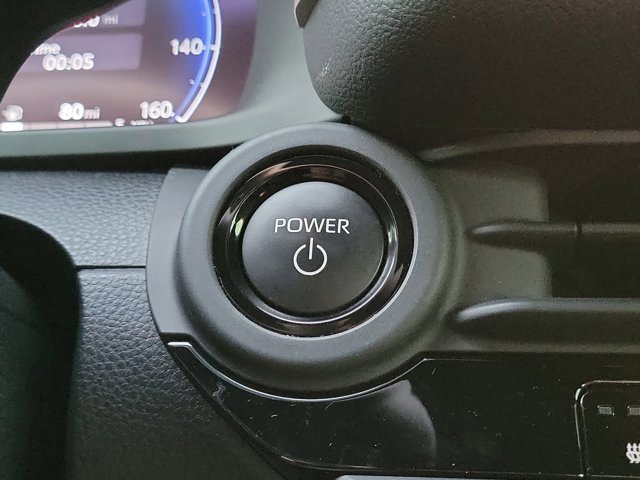 Used 2023 Toyota Crown Limited image 20