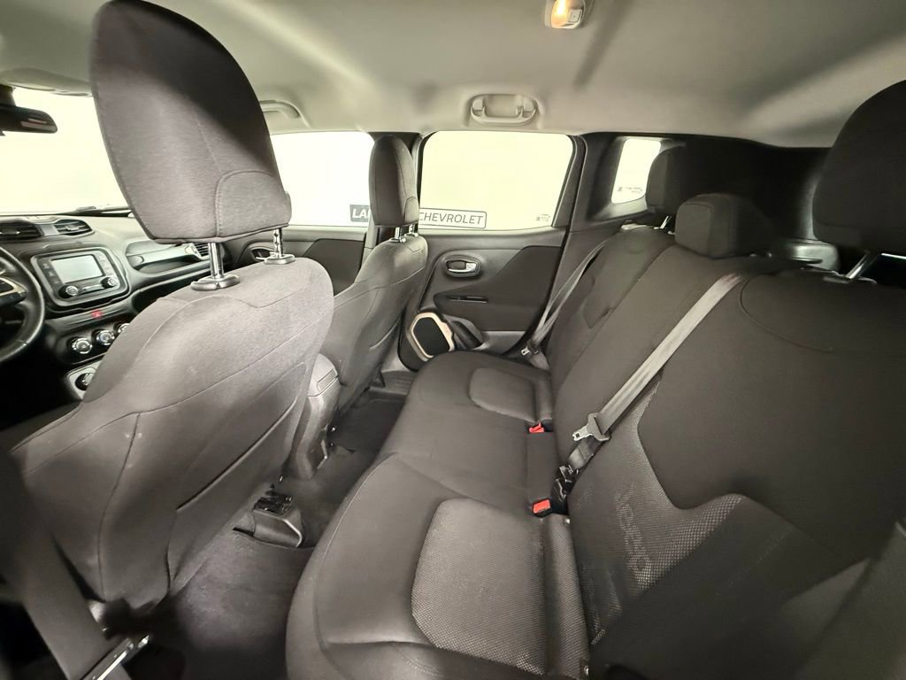 Used 2017 Jeep Renegade Latitude image 14