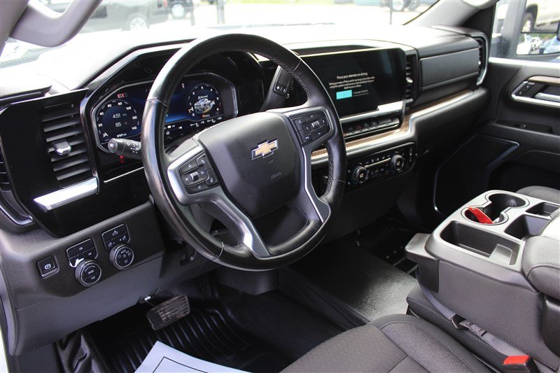 Used 2024 Chevrolet Silverado 2500 LT w/ Convenience Package AWD/4WD image 15