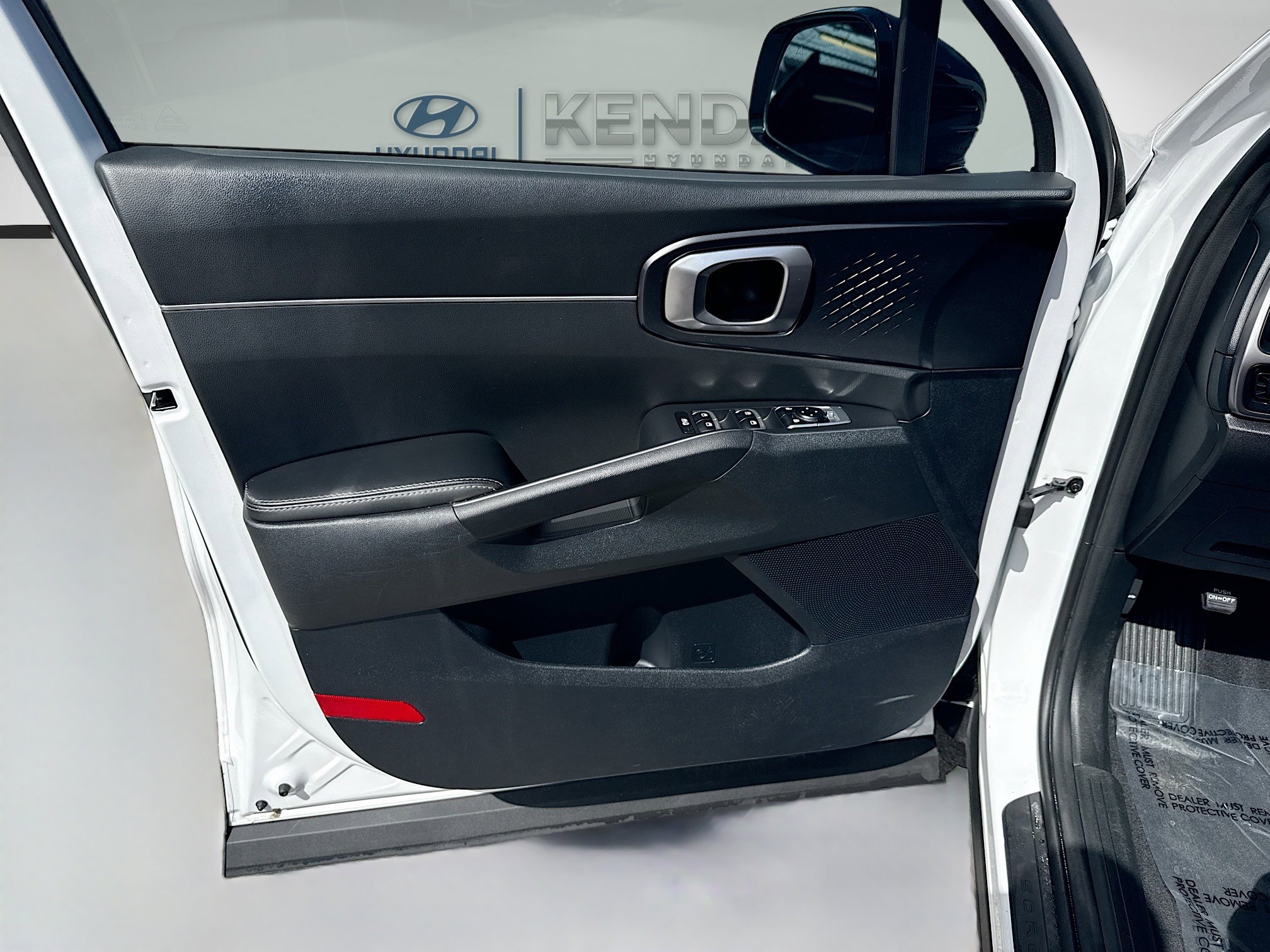 Used 2023 Kia Sorento S image 18