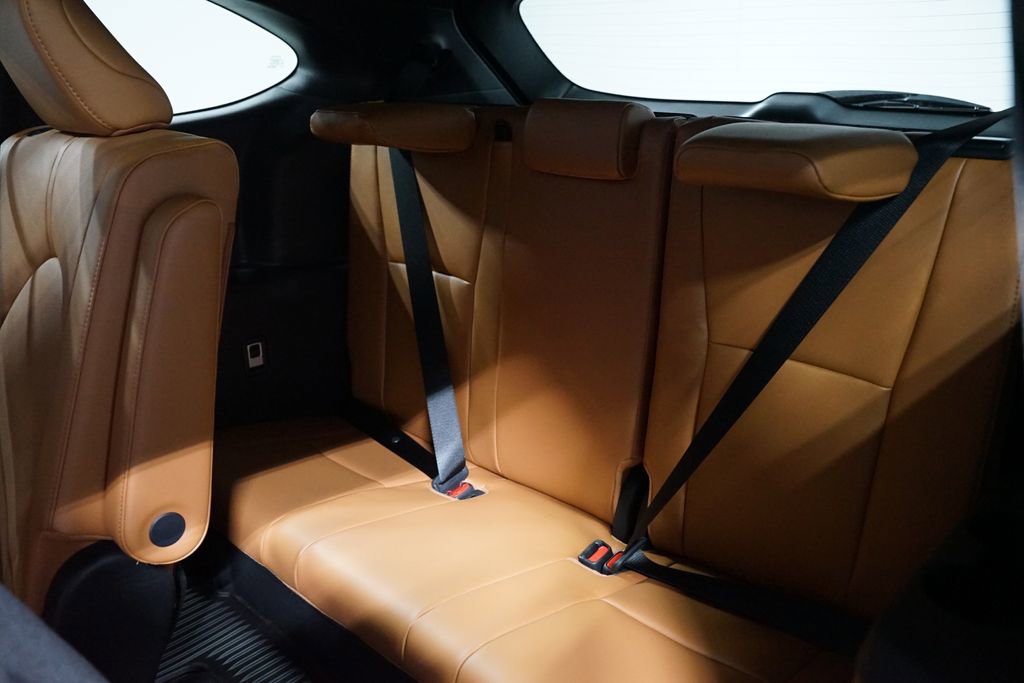 New 2026 Toyota Highlander Platinum AWD/4WD image 33