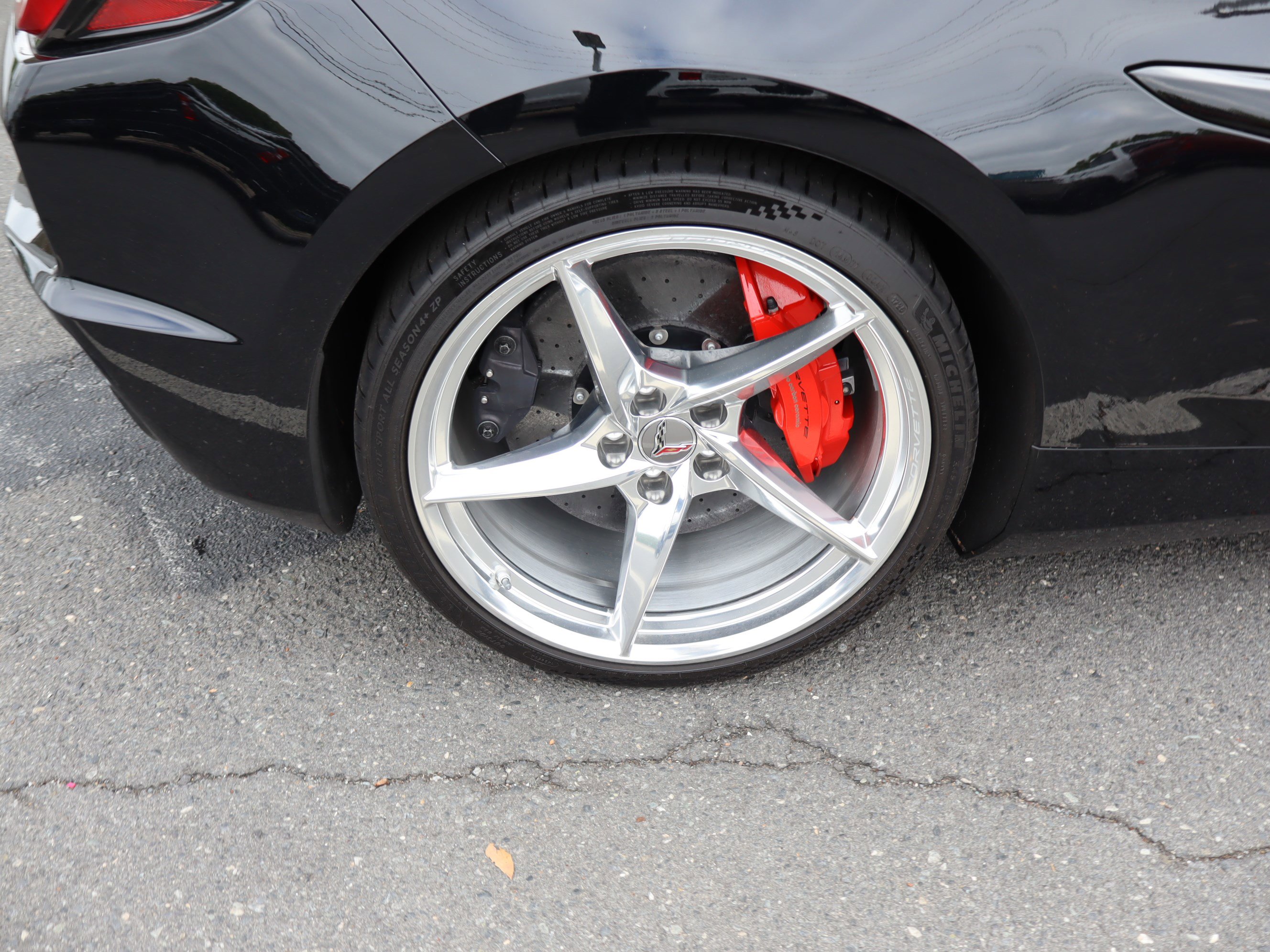 Used 2025 Chevrolet Corvette E-Ray w/ Stealth Interior Trim Package AWD/4WD image 36