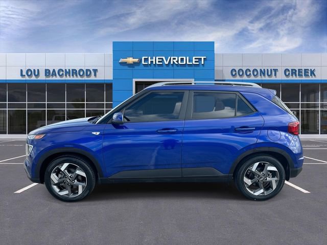 Used 2023 Hyundai Venue SEL FWD image 5