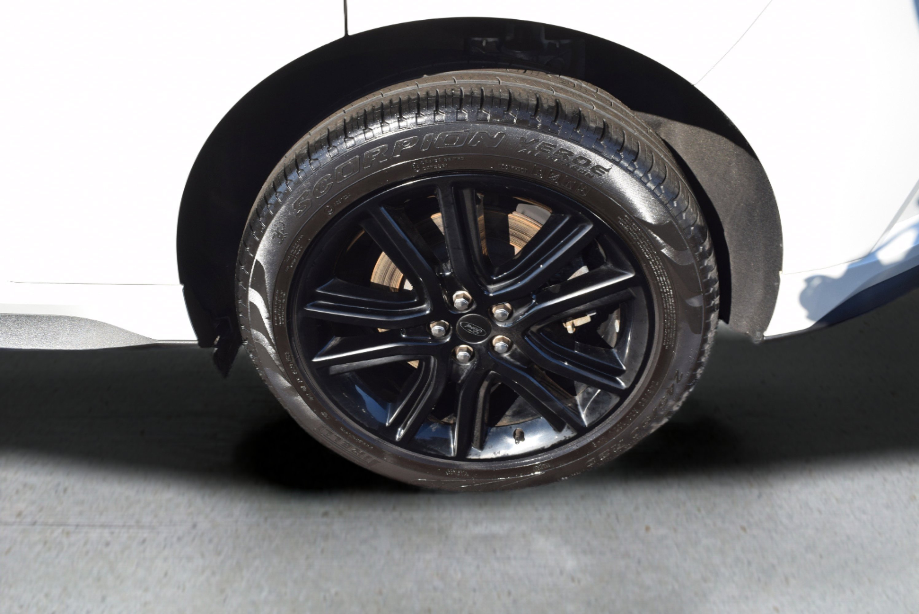 Used 2022 Ford Edge ST-Line w/ Cargo Accessory Package image 6