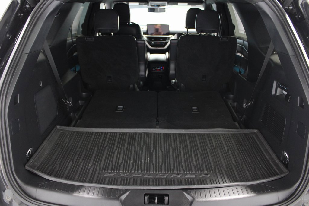 Certified 2025 Ford Explorer ST image 18