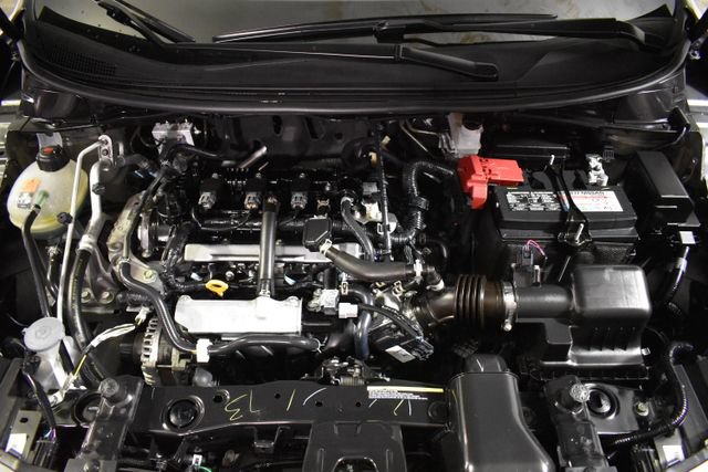 Used 2025 Nissan Versa SV w/ Trunk Package FWD image 33