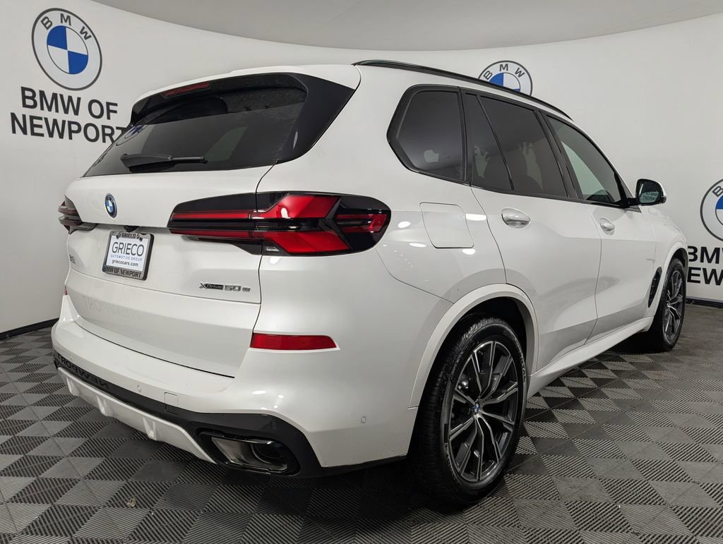 New 2026 BMW X5 xDrive50e w/ M Sport Package AWD/4WD image 6