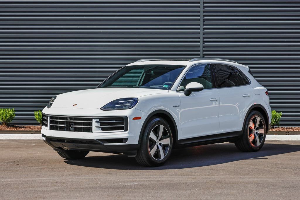 Certified 2026 Porsche Cayenne E-Hybrid AWD/4WD image 1