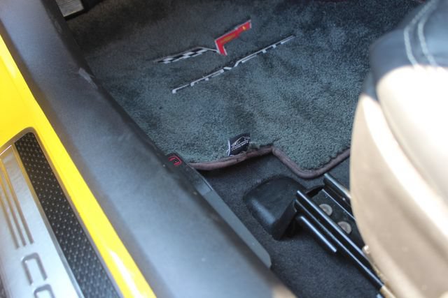 Used 2009 Chevrolet Corvette Convertible w/ Preferred Equipment Group RWD image 24