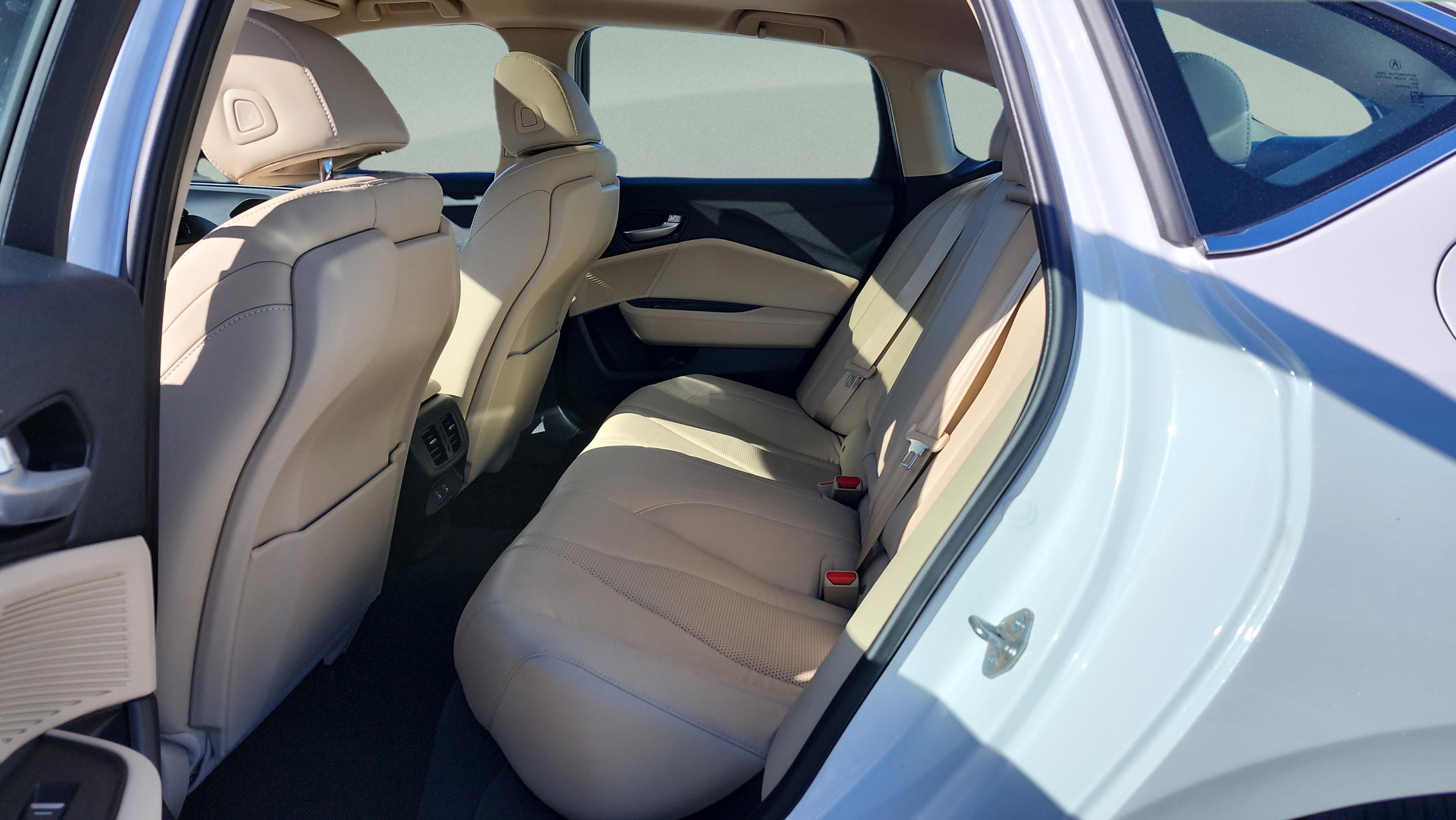 Certified 2025 Acura TLX w/ Technology Package image 12