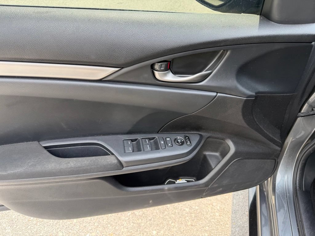 Used 2018 Honda Civic Sport image 20