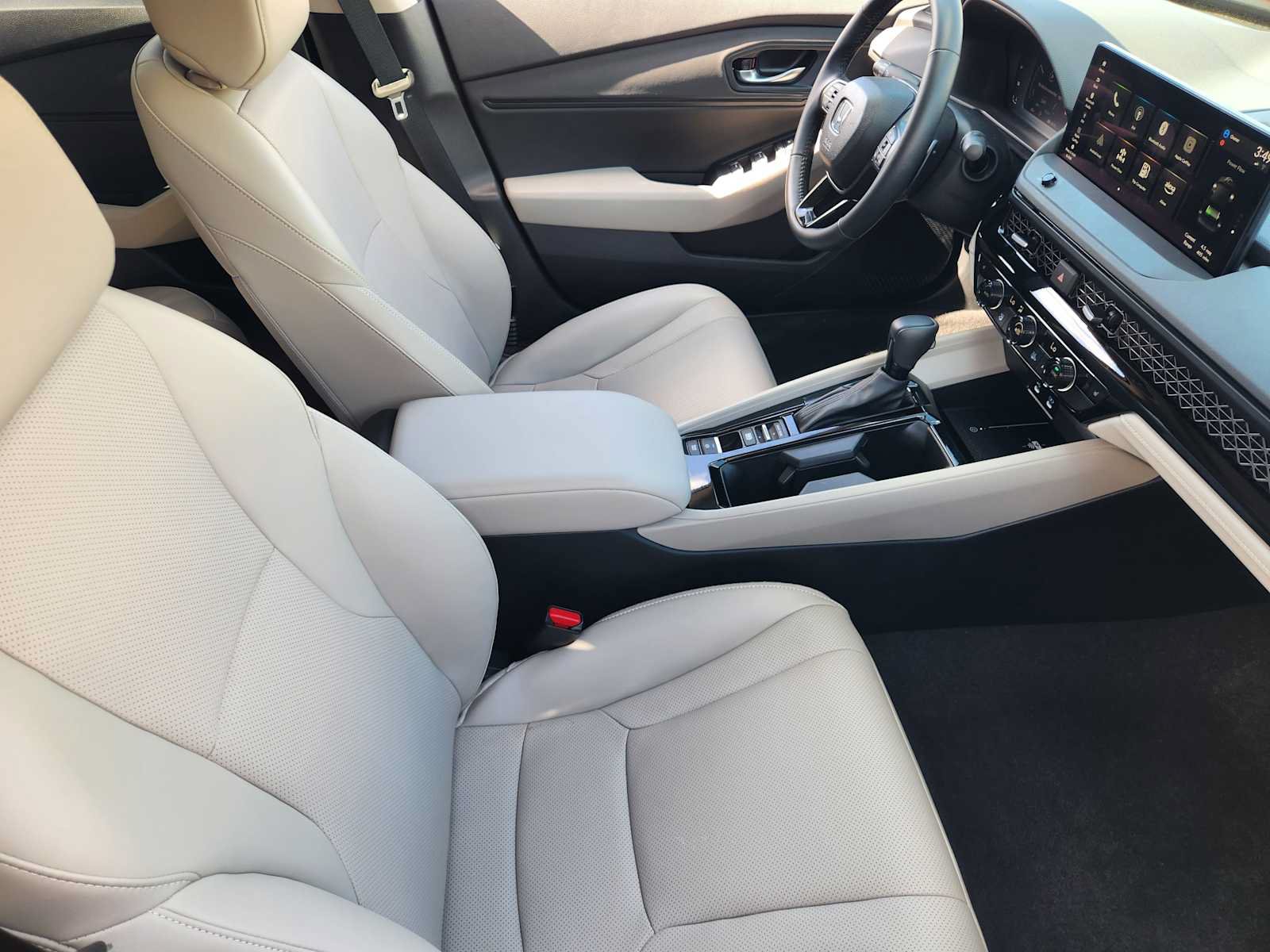Used 2026 Honda Accord EX-L image 13