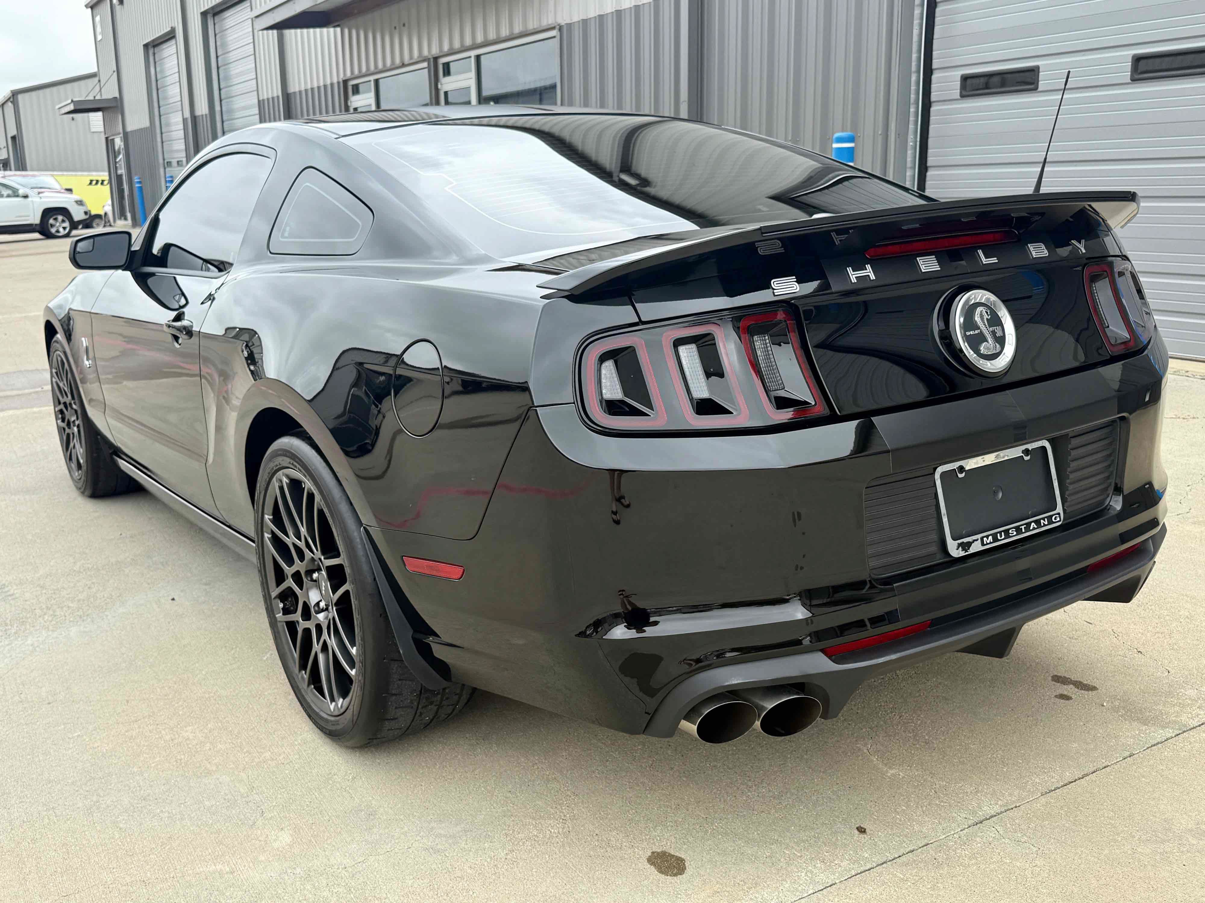 Used 2014 Ford Mustang Shelby GT500 w/ Equipment Group 821A RWD image 22