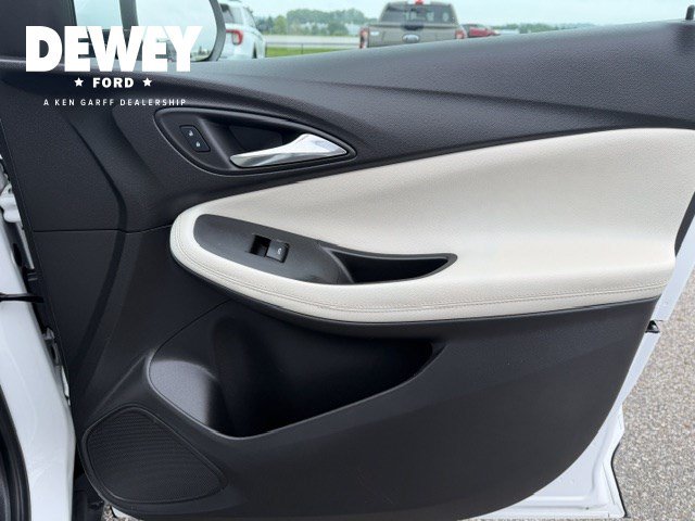 Used 2022 Buick Encore GX Select FWD image 49
