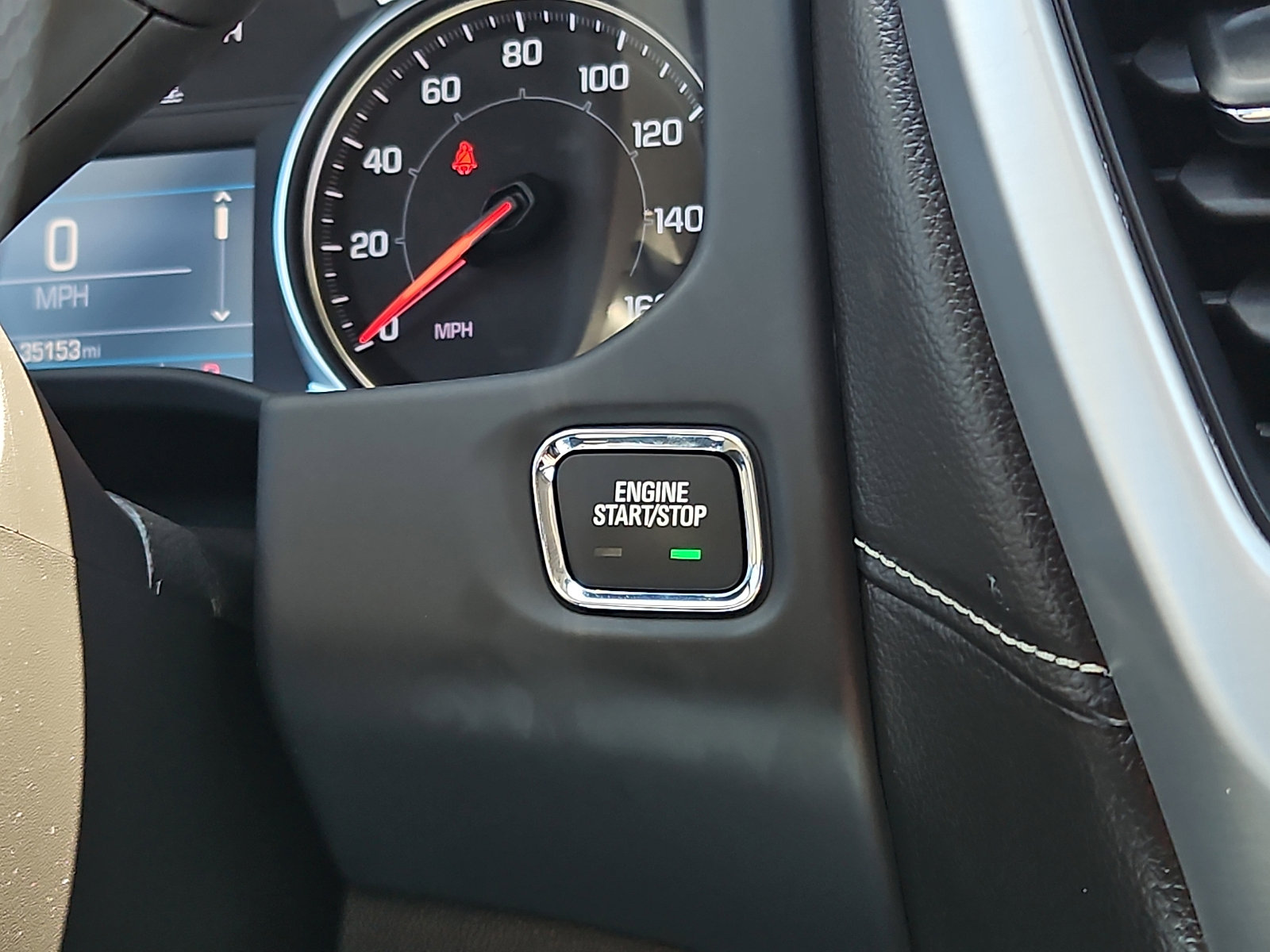 Used 2023 GMC Acadia SLE w/ Driver Convenience Package FWD image 22