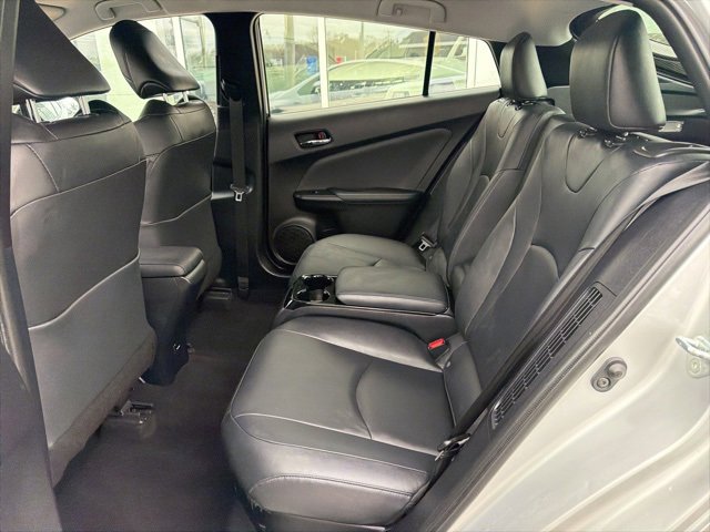 Used 2018 Toyota Prius Prime Premium image 32