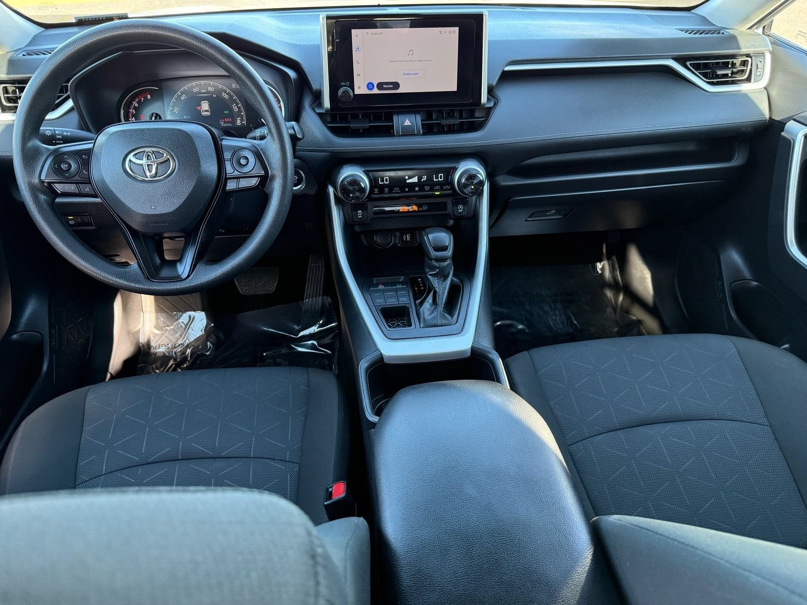 Used 2025 Toyota RAV4 XLE AWD/4WD image 27