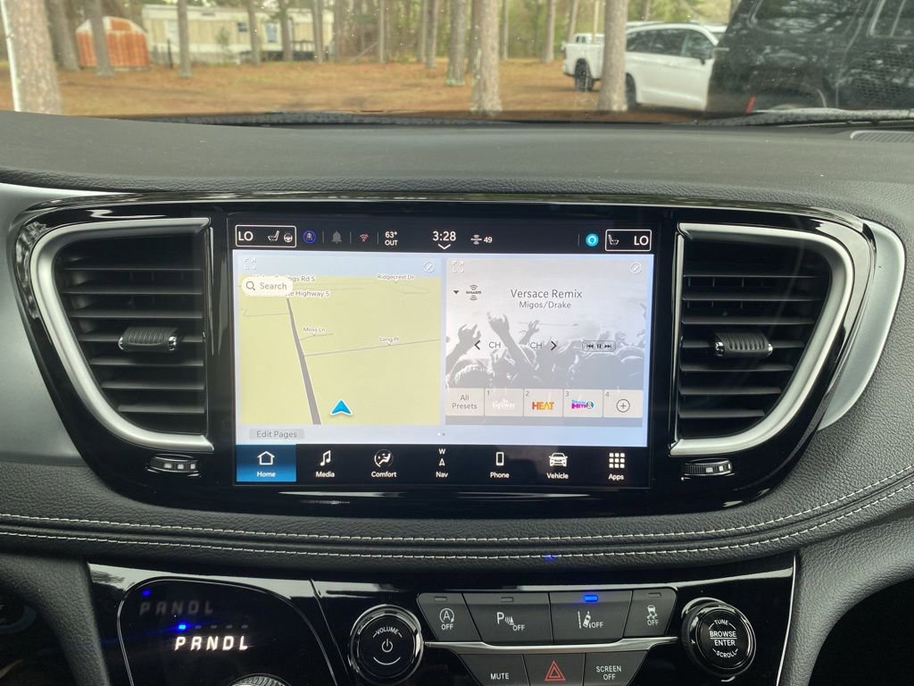 New 2026 Chrysler Pacifica Limited w/ S Appearance Package image 33