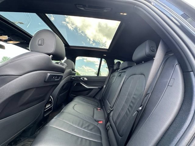 Used 2020 BMW X5 xDrive40i w/ Premium Package AWD/4WD image 14