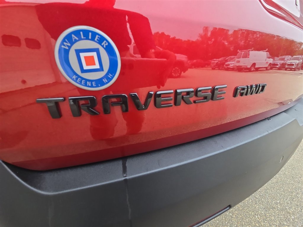 Used 2023 Chevrolet Traverse RS image 31
