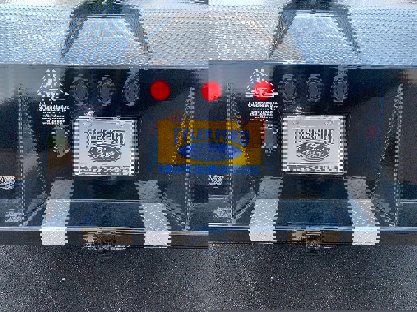 New 2025 Ford F450 Lariat image 11