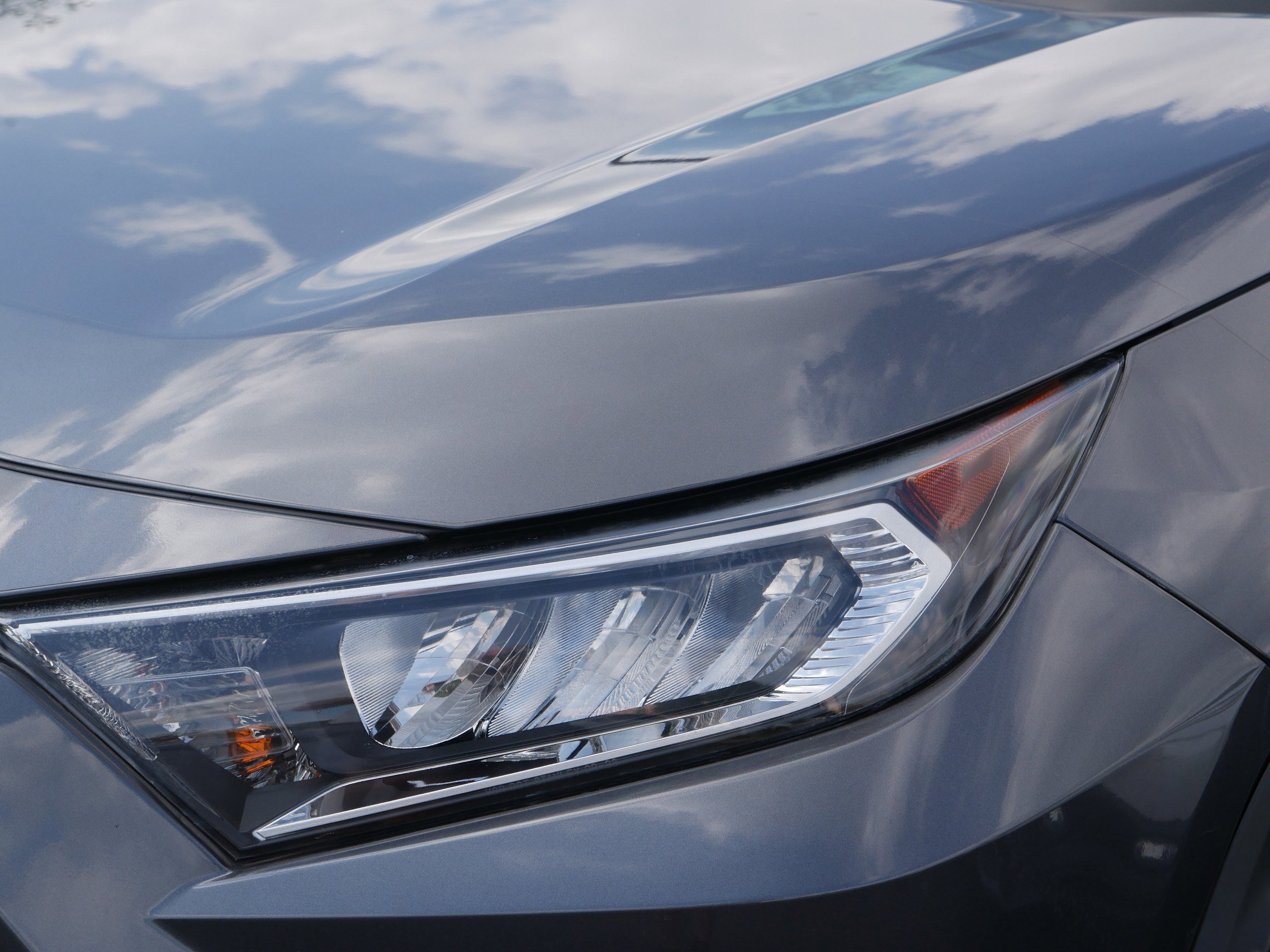 Used 2019 Toyota RAV4 XLE image 16