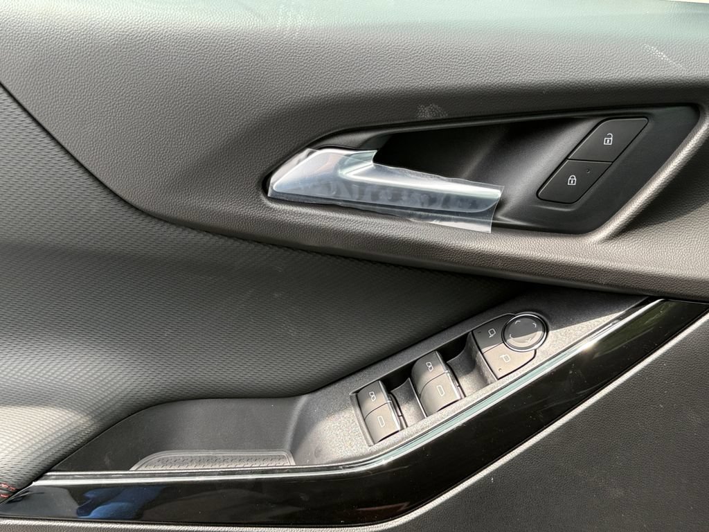 New 2027 Chevrolet Equinox RS FWD image 11