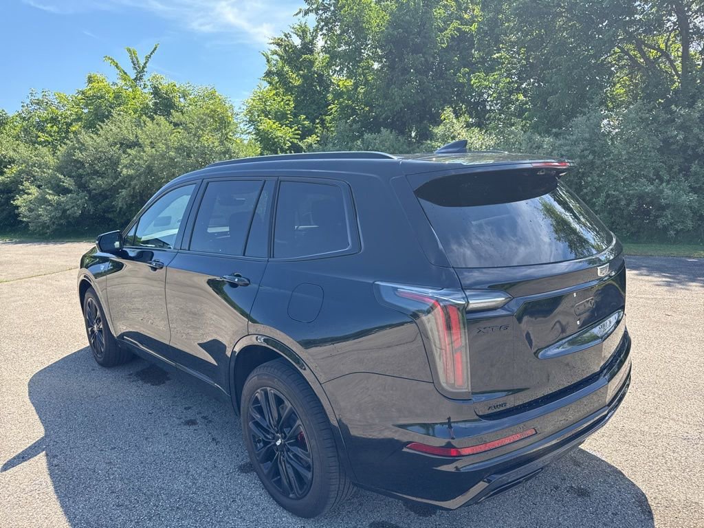 Used 2024 Cadillac XT6 Sport w/ LPO, ONYX Package AWD/4WD image 5