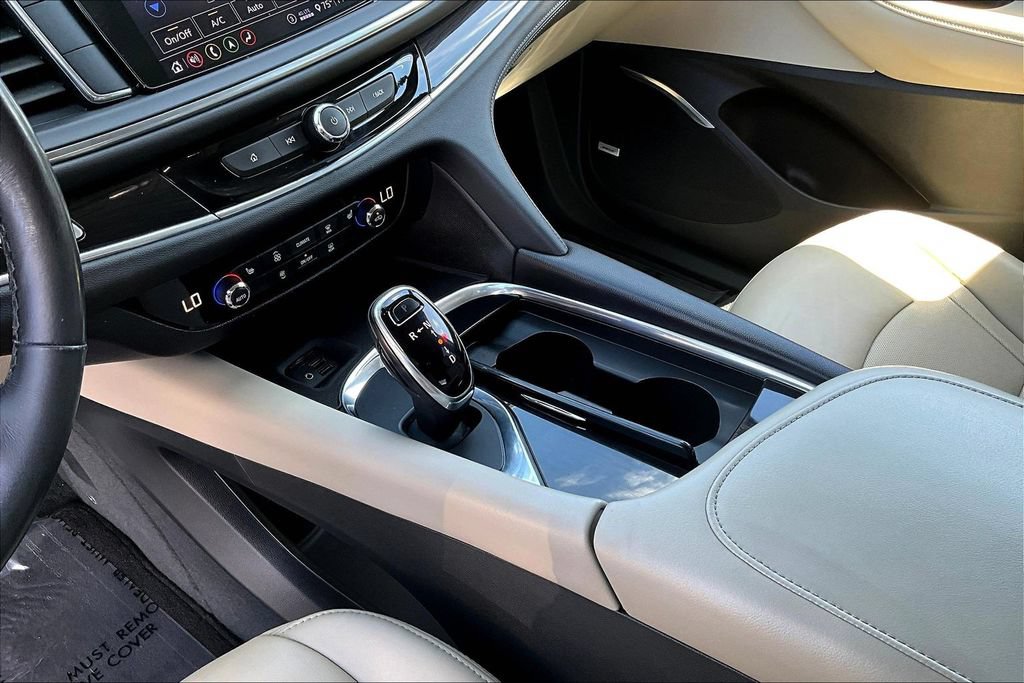 Used 2020 Buick Enclave Essence w/ Sound and Sites Package FWD image 20
