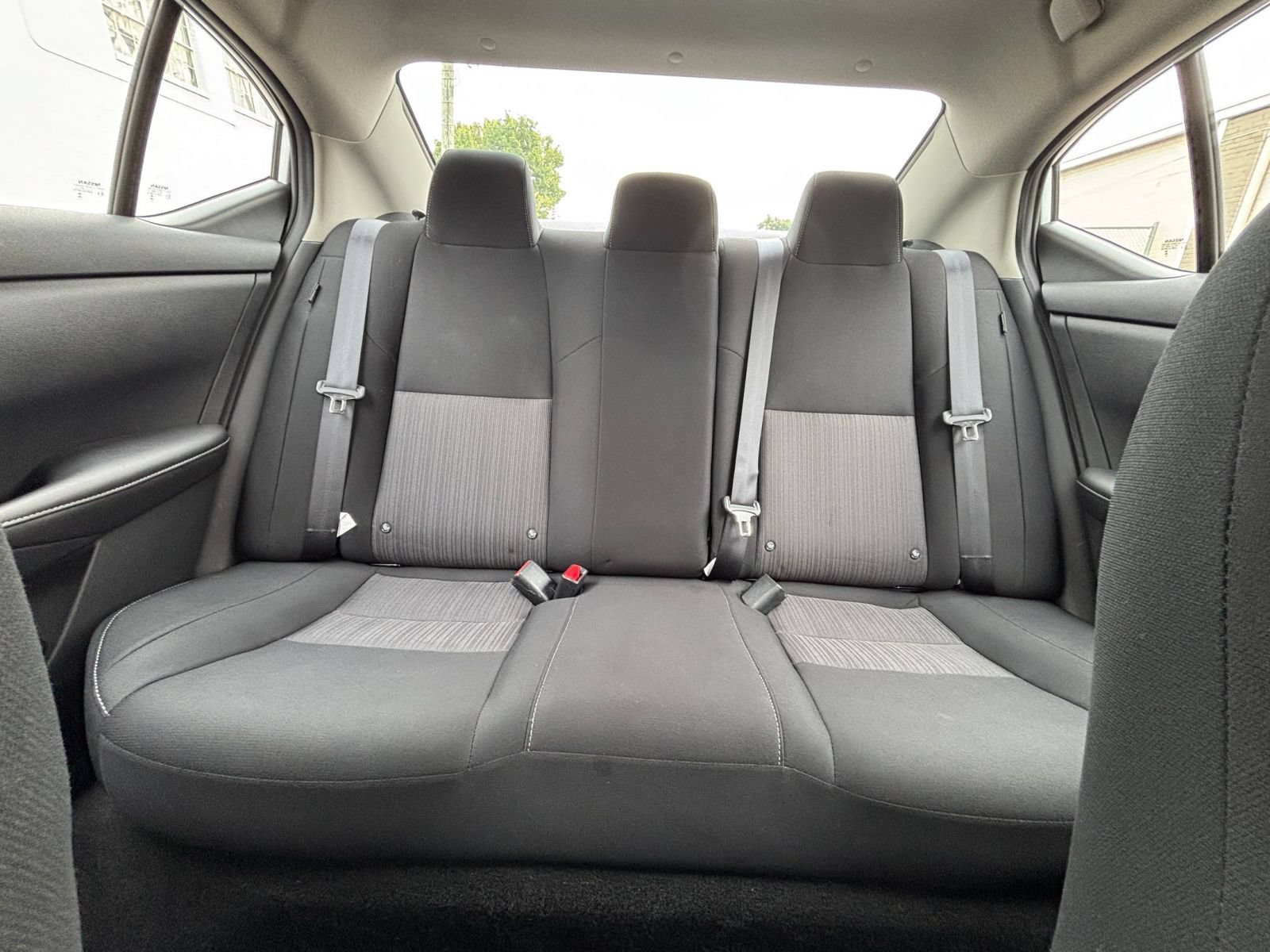 Used 2025 Nissan Sentra SV FWD image 31