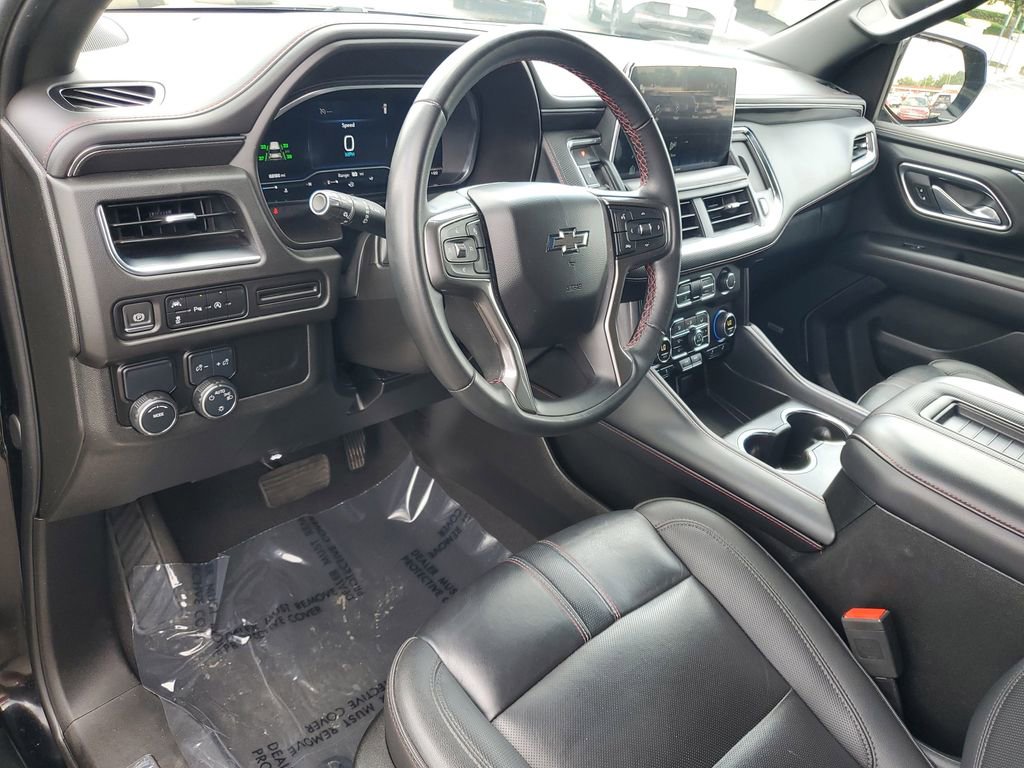 Used 2024 Chevrolet Suburban RST RWD image 6