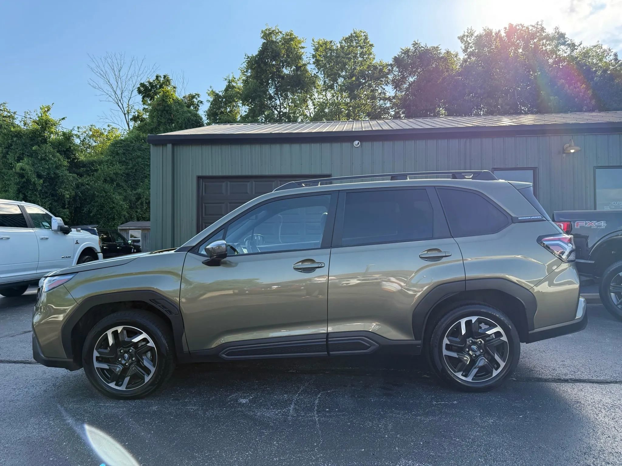 Used 2025 Subaru Forester Limited image 3