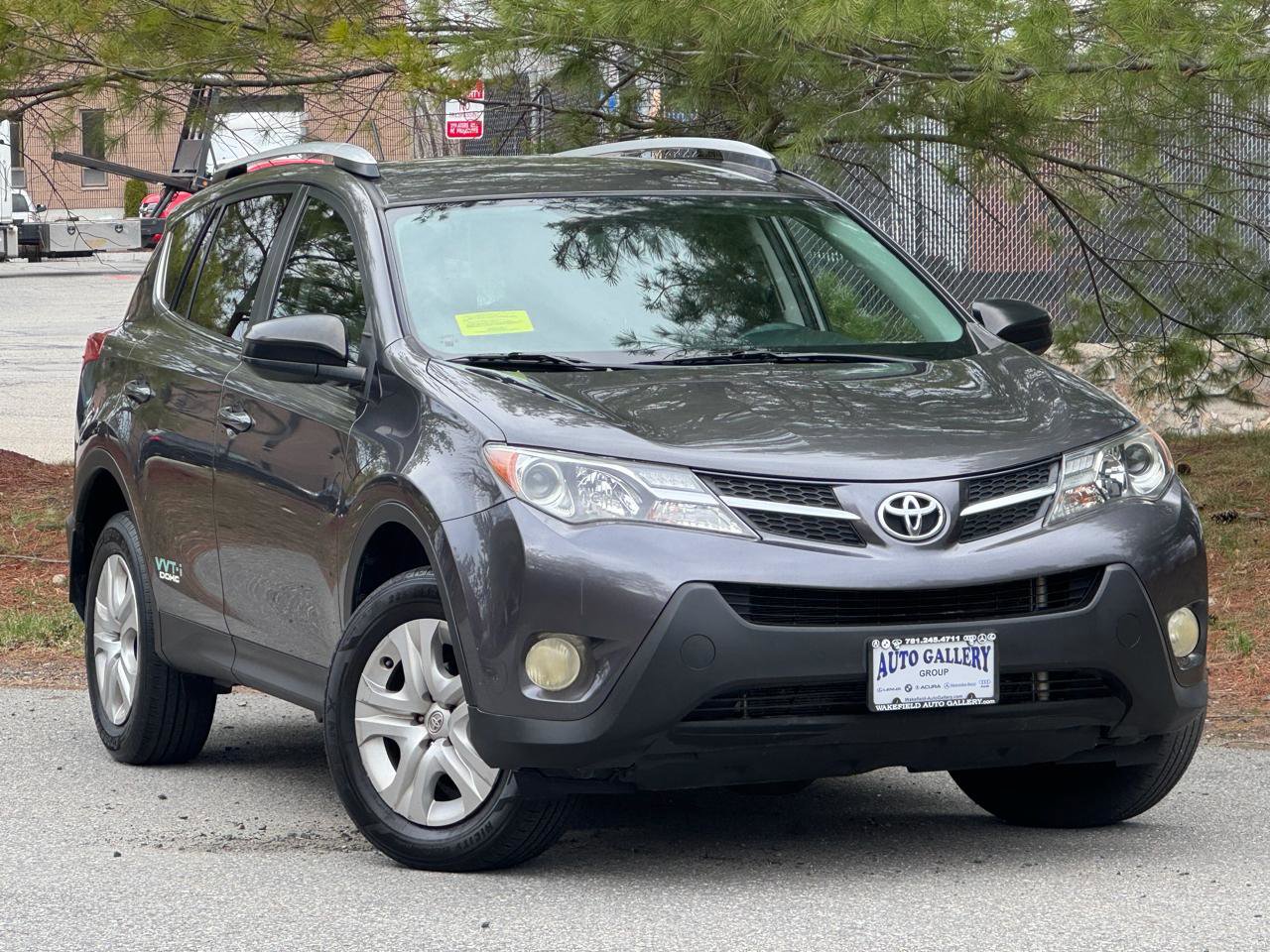 Used 2015 Toyota RAV4 LE image 1