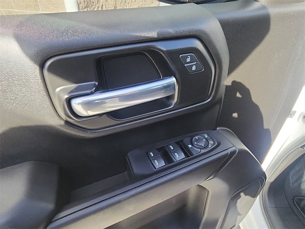 Used 2024 Chevrolet Silverado 1500 Custom image 22