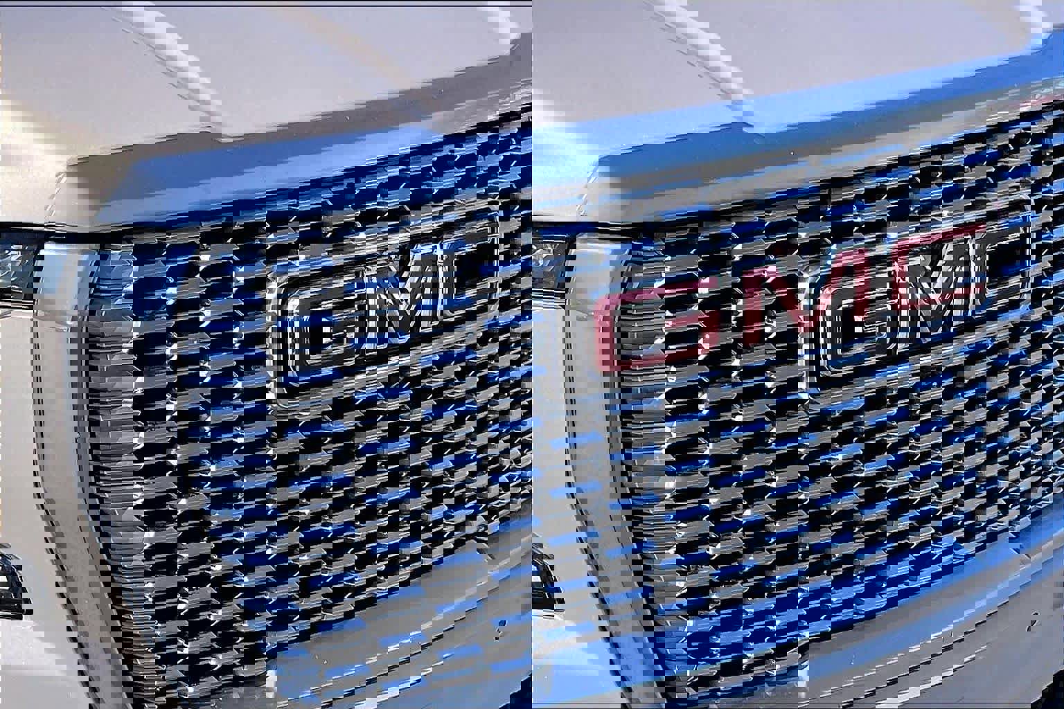 Used 2021 GMC Yukon XL Denali image 30