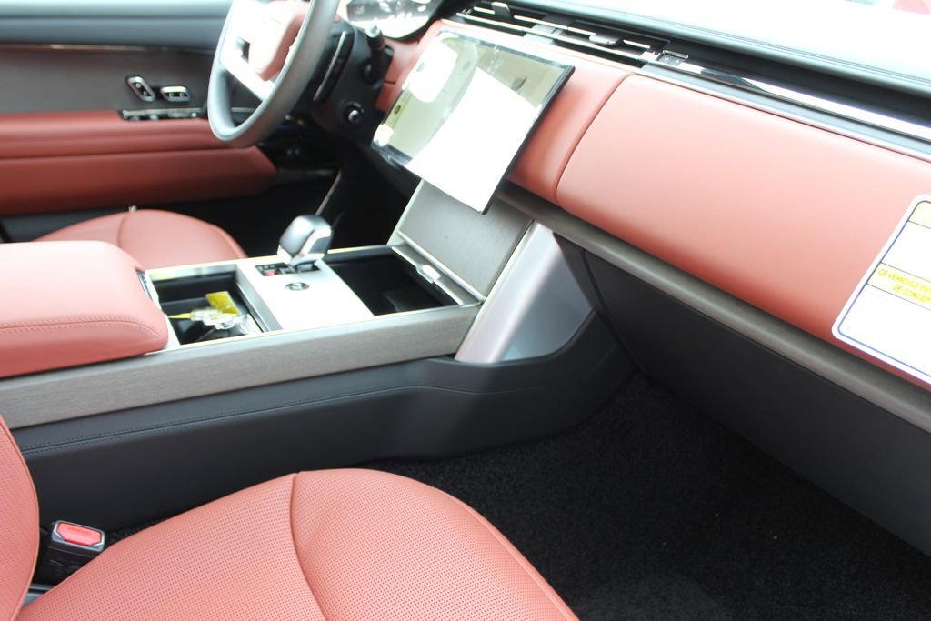 New 2026 Land Rover Range Rover SV image 25