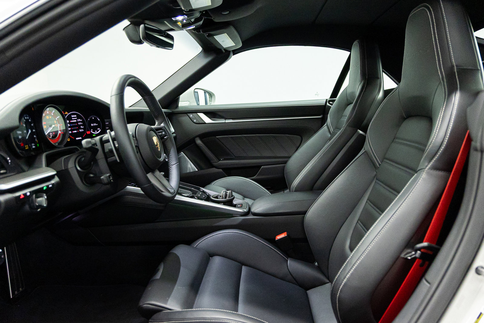 Used 2025 Porsche 911 Turbo S w/ 911 Turbo Sportdesign Package image 28