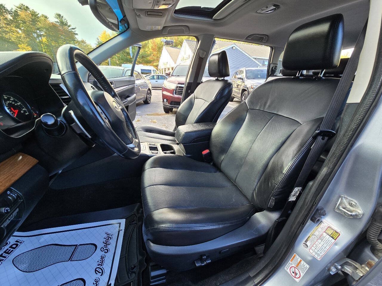 Used 2014 Subaru Outback 2.5i Limited w/ Moonroof Package AWD/4WD image 14
