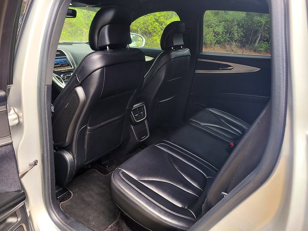 Used 2017 Lincoln MKX Premiere image 16