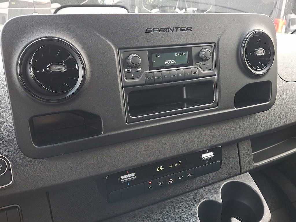 New 2025 Mercedes-Benz Sprinter 2500 image 12