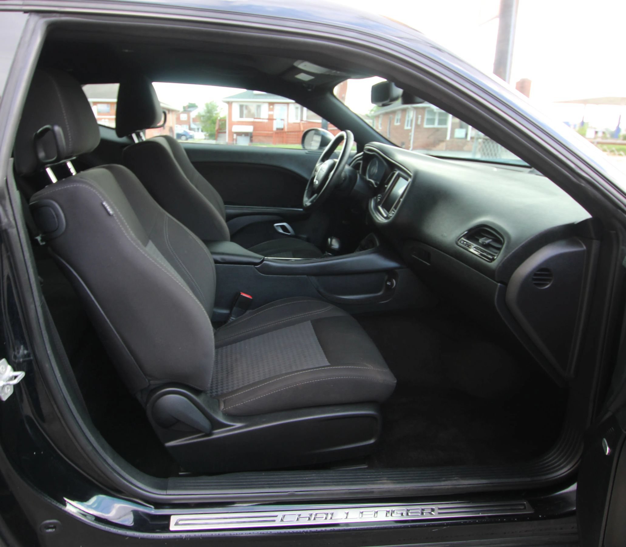 Used 2015 Dodge Challenger R/T w/ Quick Order Package 28B R/T RWD image 10