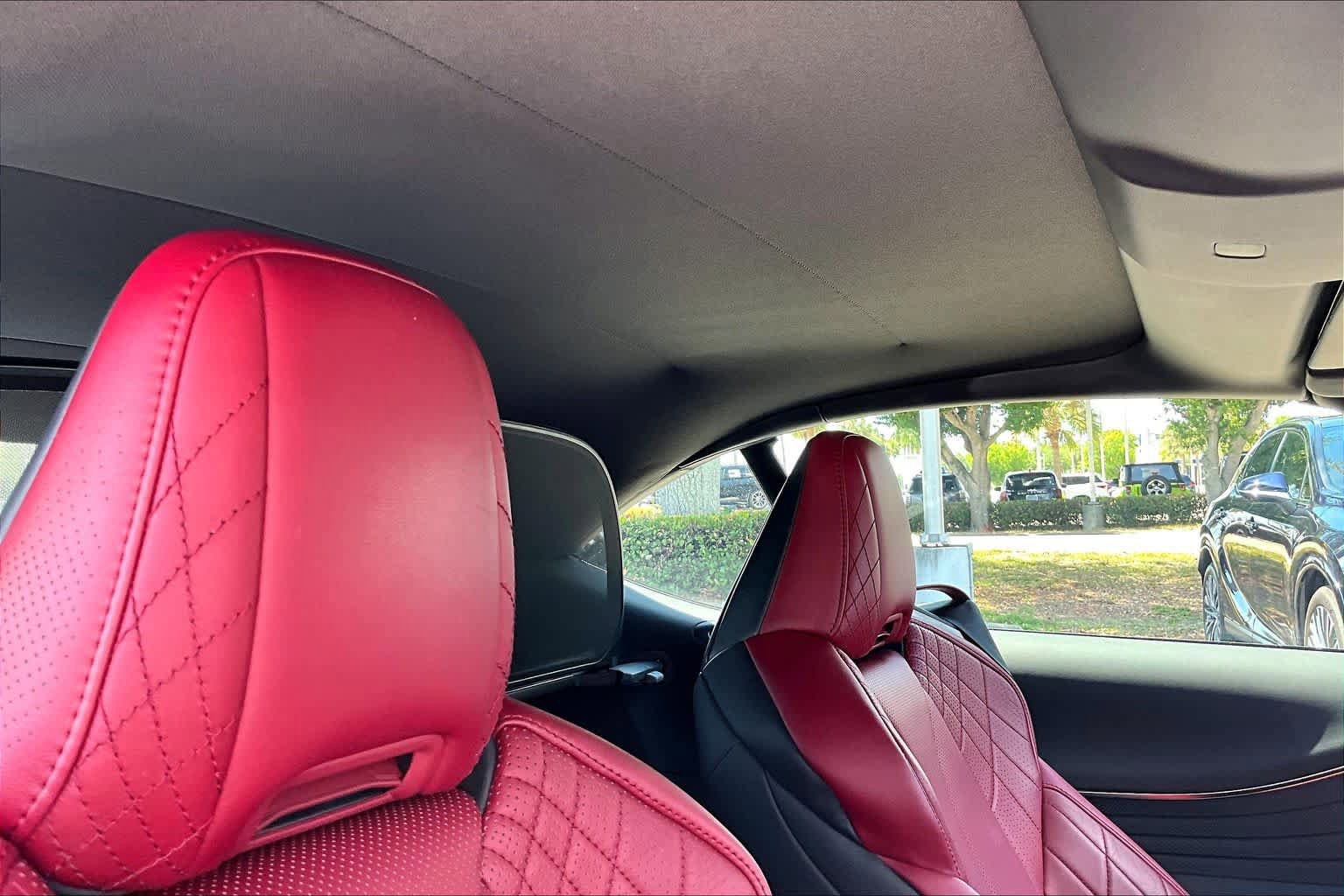 Used 2024 Lexus LC 500 Convertible RWD image 13