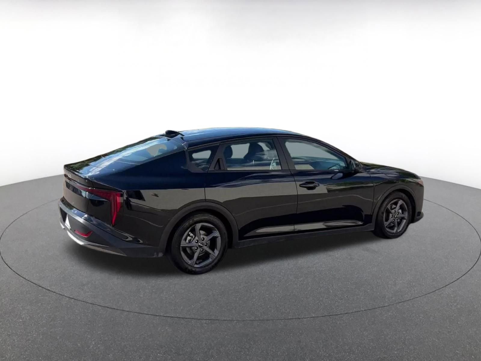 Used 2025 Kia K4 FWD image 15