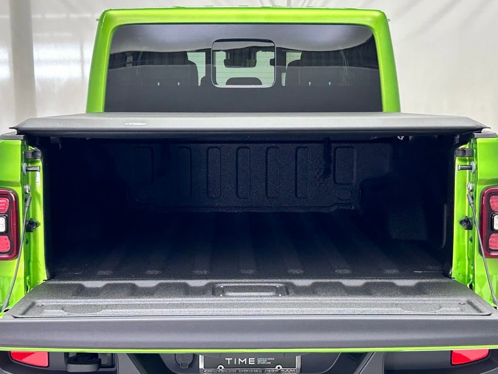 New 2025 Jeep Gladiator Sport image 11